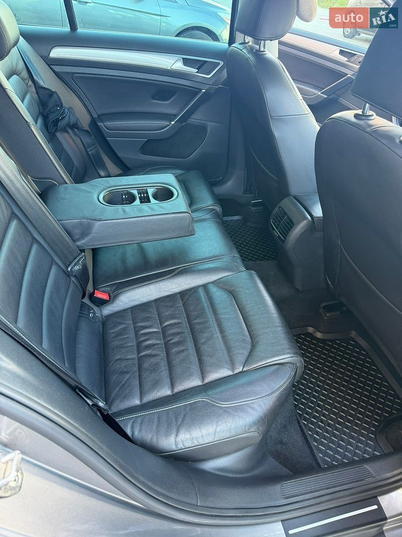 Volkswagen e-Golf 2015 VIN WVWZZZAUZFW910892 фото оголошення 17 з 29