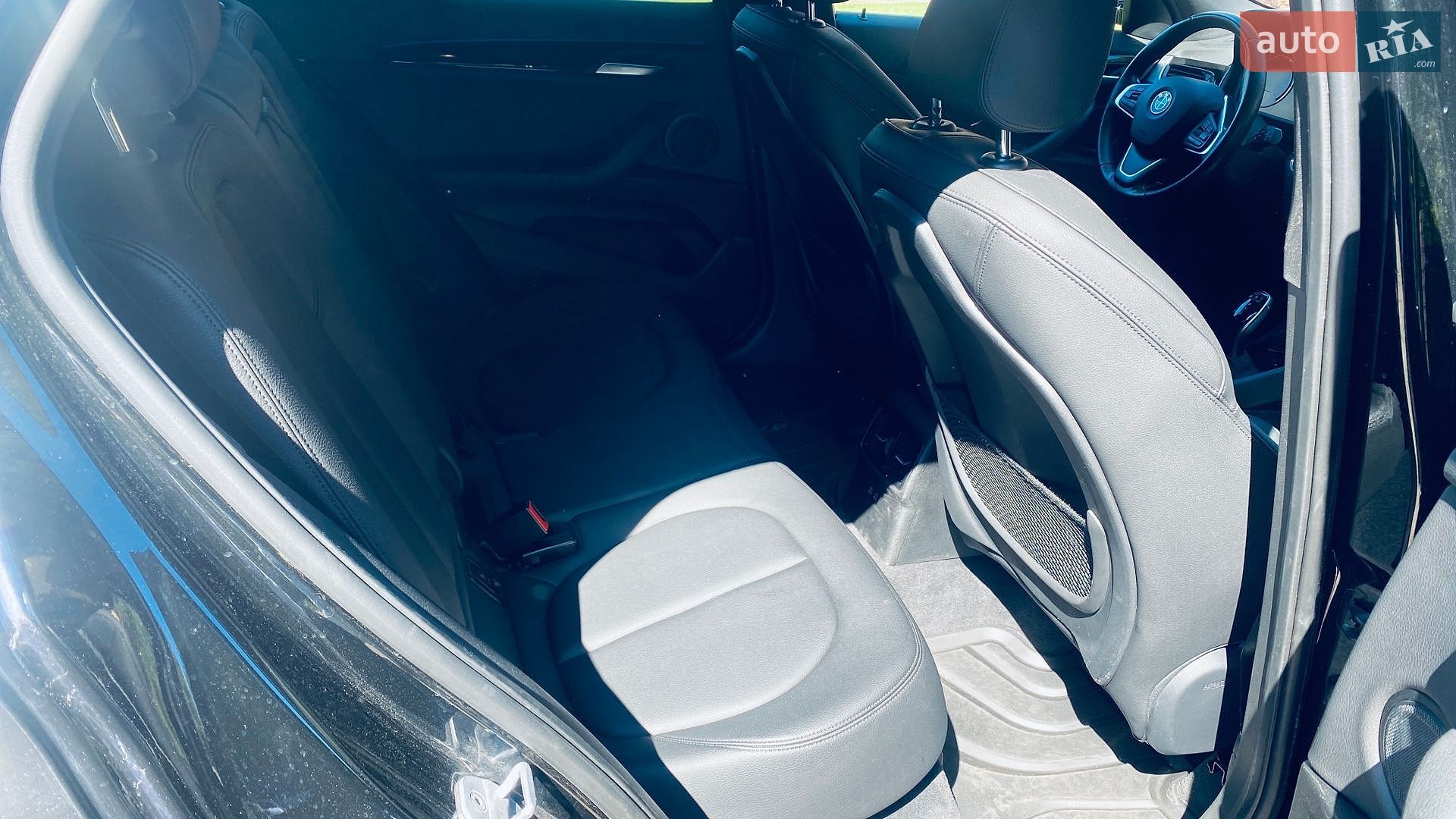 BMW X2 2021 VIN WBXYJ1C03M5T04582 фото оголошення 24 з 36