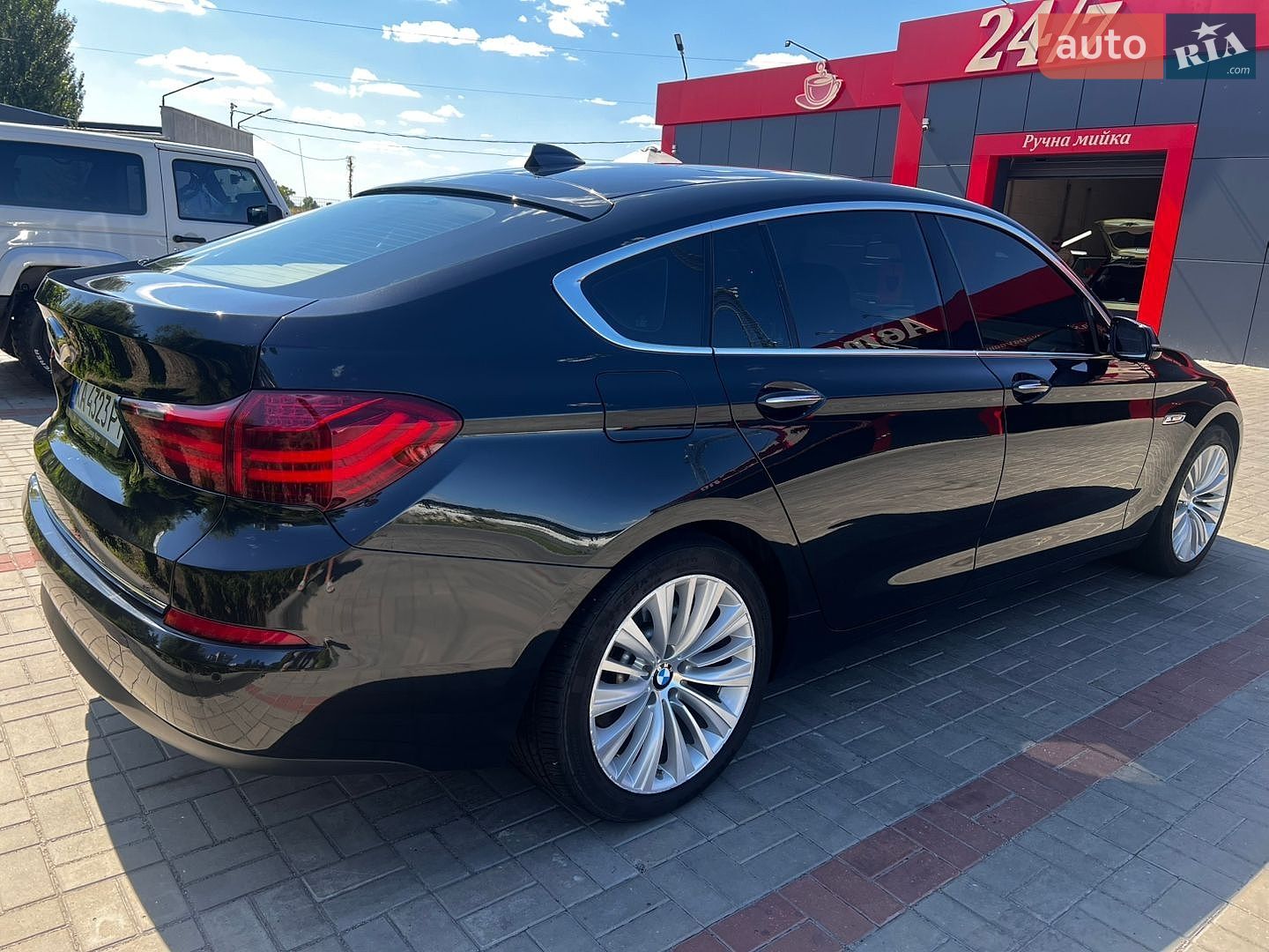 BMW 5 Series GT 2016 VIN WBA5N2107GG268074 фото оголошення 8 з 46