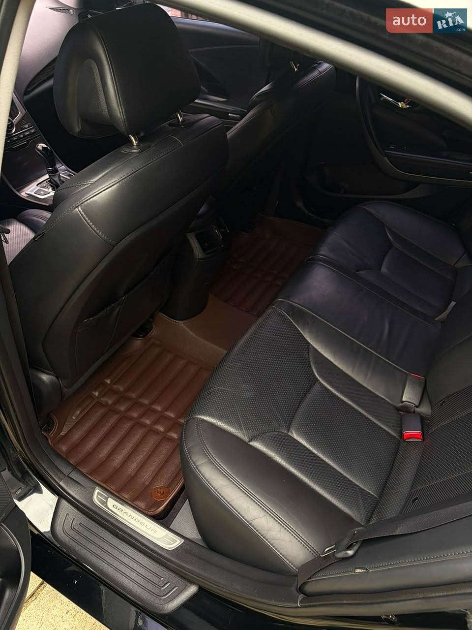 Hyundai Grandeur 2016 VIN KMHFH41NBHA580441 фото оголошення 3 з 14