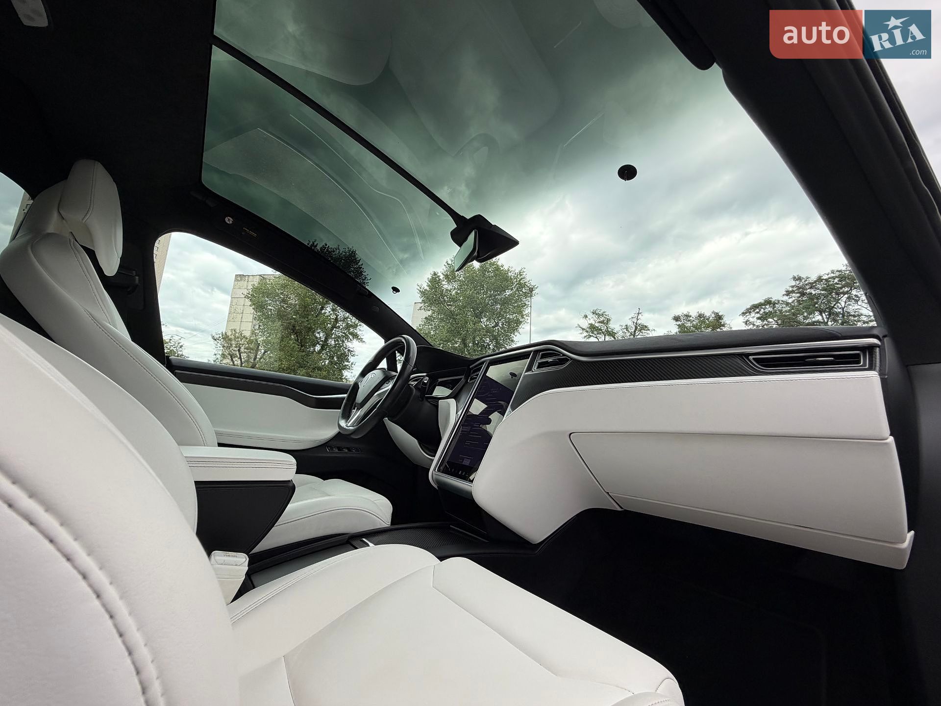 Tesla Model X 2017 VIN 5YJXCDE41HF052307 фото оголошення 24 з 39