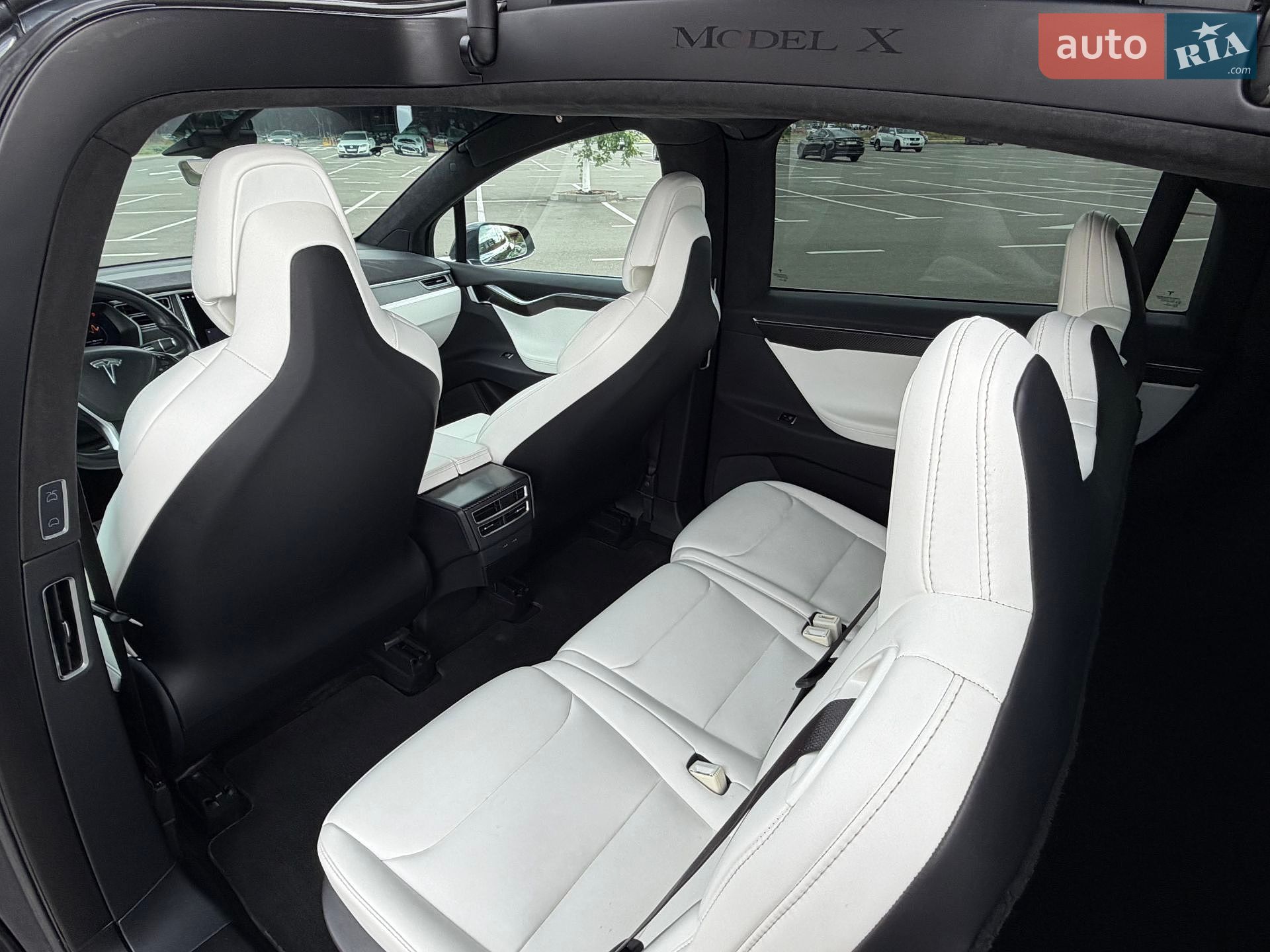 Tesla Model X 2017 VIN 5YJXCDE41HF052307 фото оголошення 27 з 39