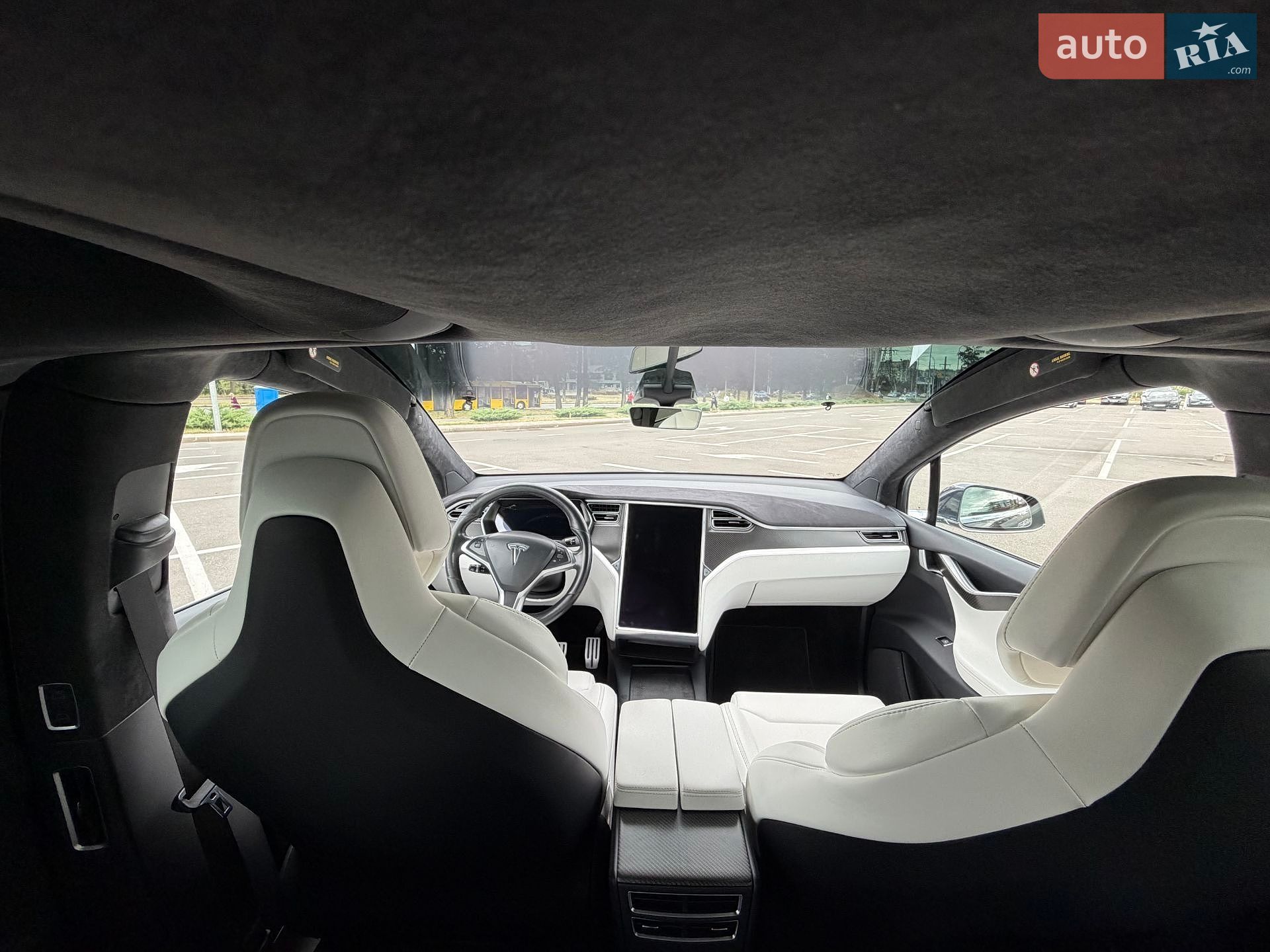 Tesla Model X 2017 VIN 5YJXCDE41HF052307 фото оголошення 29 з 39