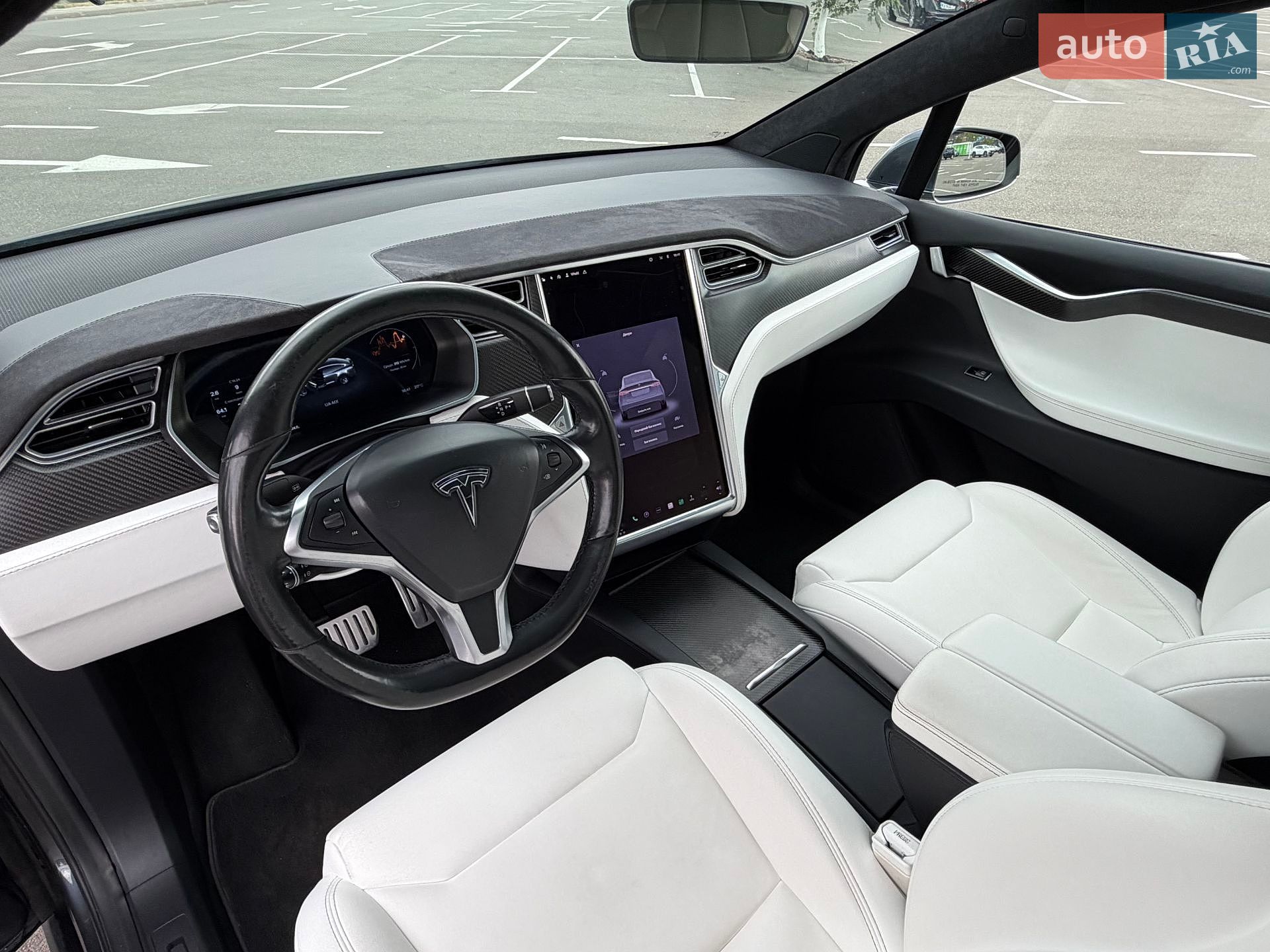 Tesla Model X 2017 VIN 5YJXCDE41HF052307 фото оголошення 31 з 39