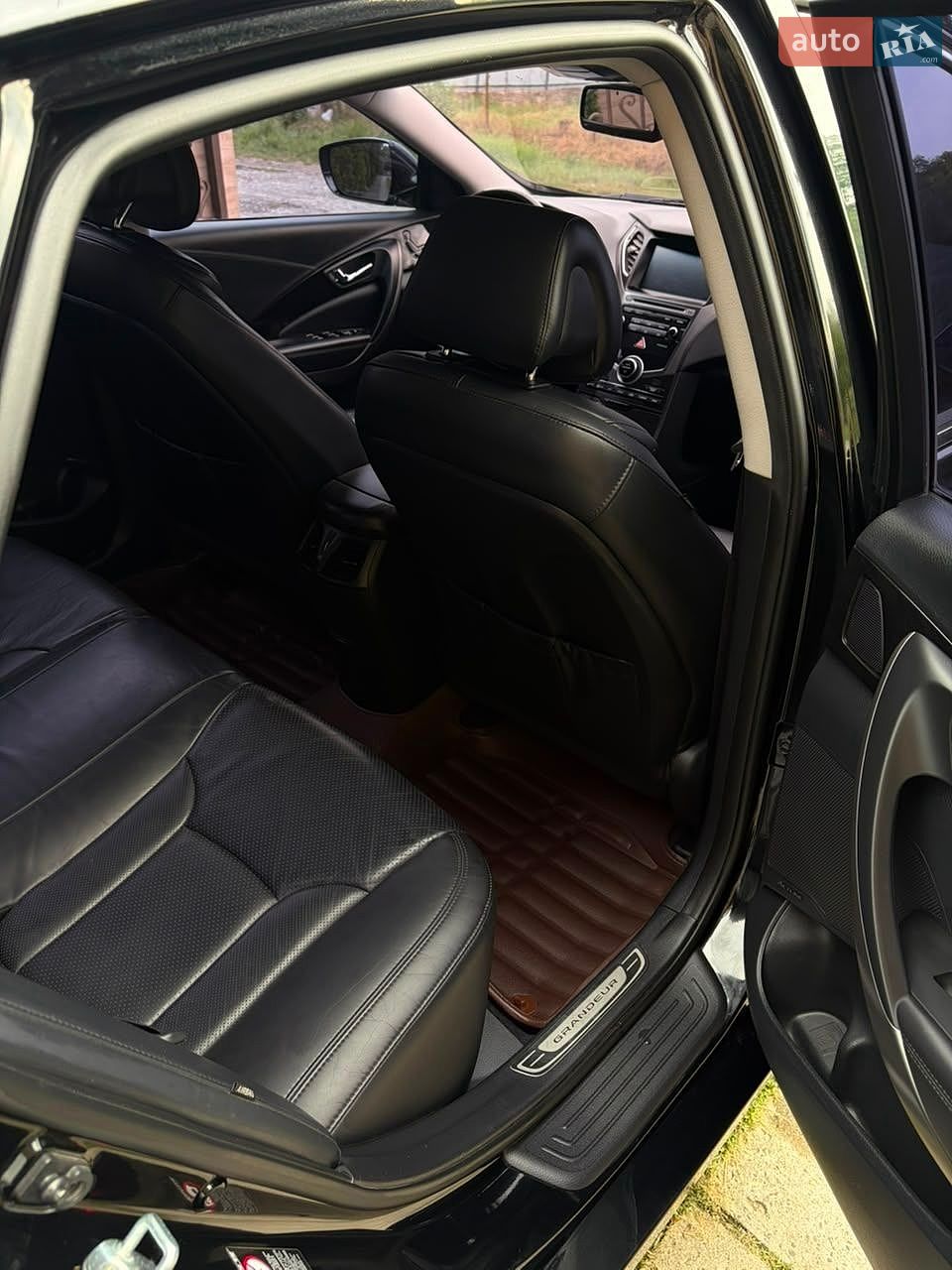 Hyundai Grandeur 2016 VIN KMHFH41NBHA580441 фото оголошення 10 з 14