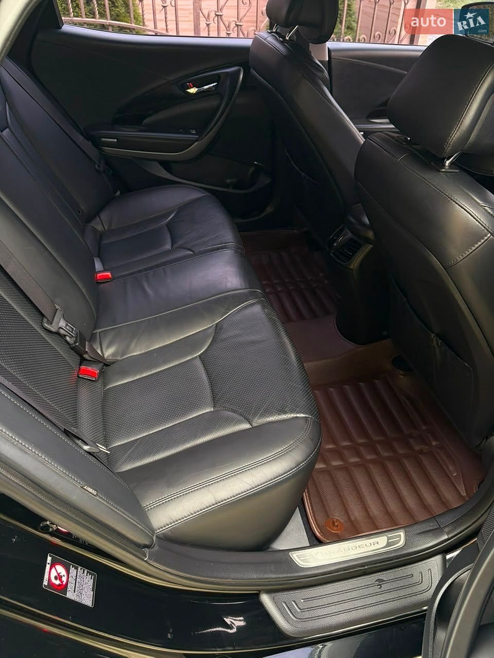 Hyundai Grandeur 2016 VIN KMHFH41NBHA580441 фото оголошення 12 з 14