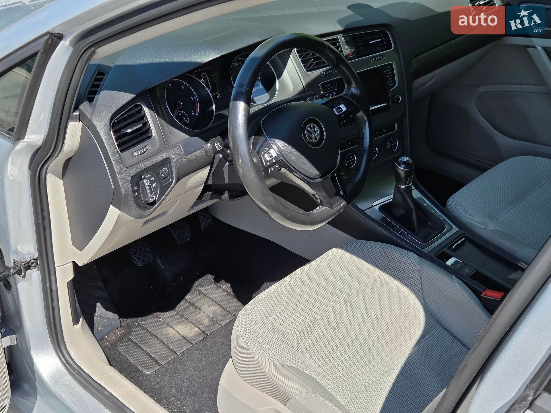 Volkswagen Golf 2013 VIN WVWZZZAUZEP502904 фото оголошення 11 з 26