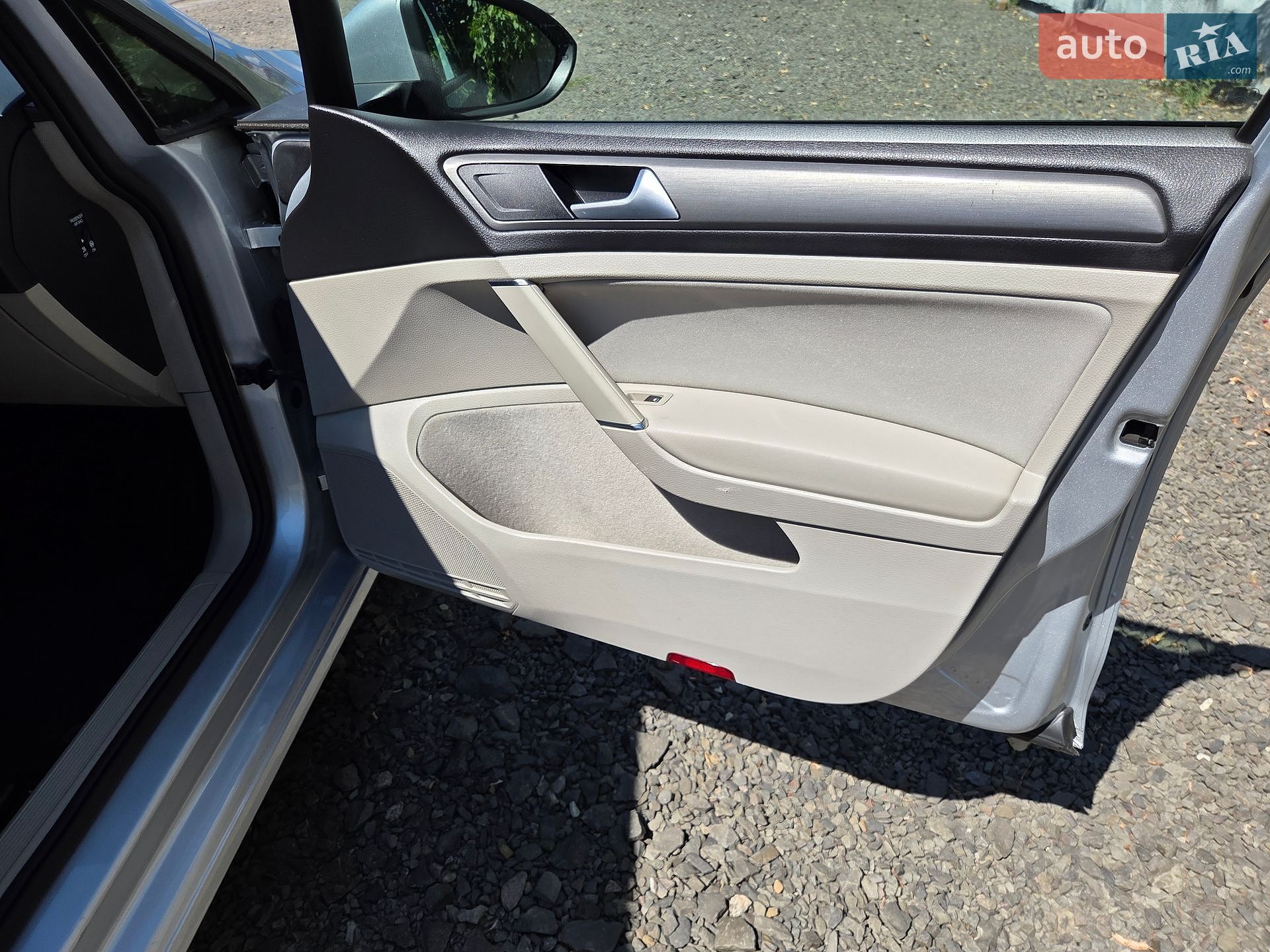 Volkswagen Golf 2013 VIN WVWZZZAUZEP502904 фото оголошення 16 з 26