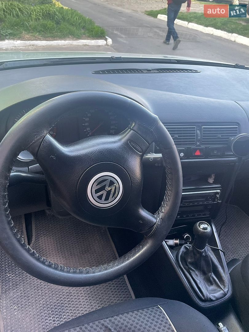 Volkswagen Golf 2002 VIN WVWZZZ1JZ3W247572 фото оголошення 3 з 9