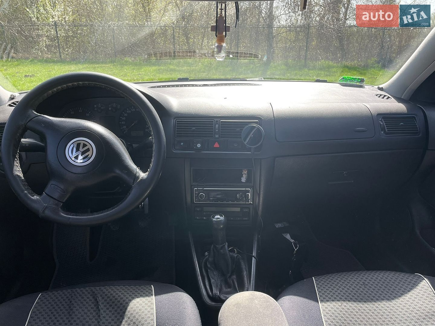 Volkswagen Golf 2002 VIN WVWZZZ1JZ3W247572 фото оголошення 8 з 9