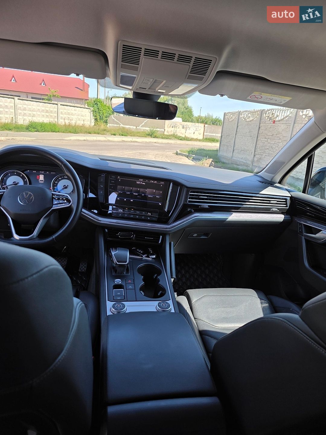 Volkswagen Touareg 2020 VIN WVGZZZCRZMD013432 фото оголошення 3 з 23