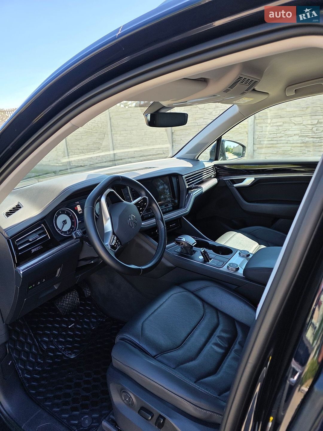 Volkswagen Touareg 2020 VIN WVGZZZCRZMD013432 фото оголошення 21 з 23