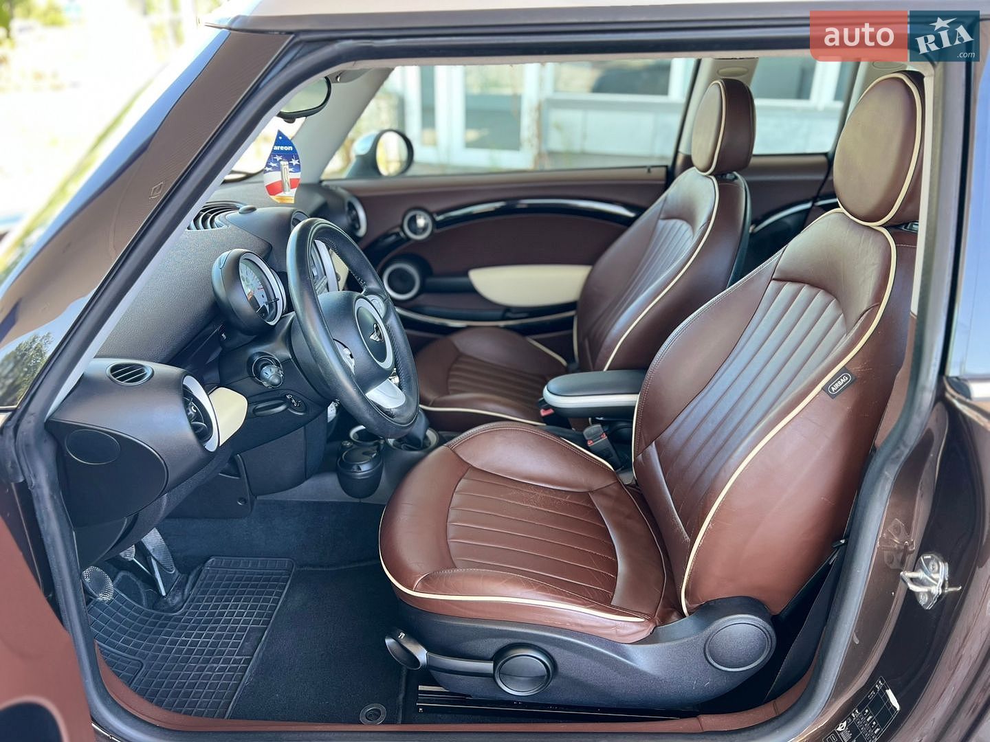 Mini Clubman 2008 VIN WMWML310X0TP06557 фото оголошення 30 з 68