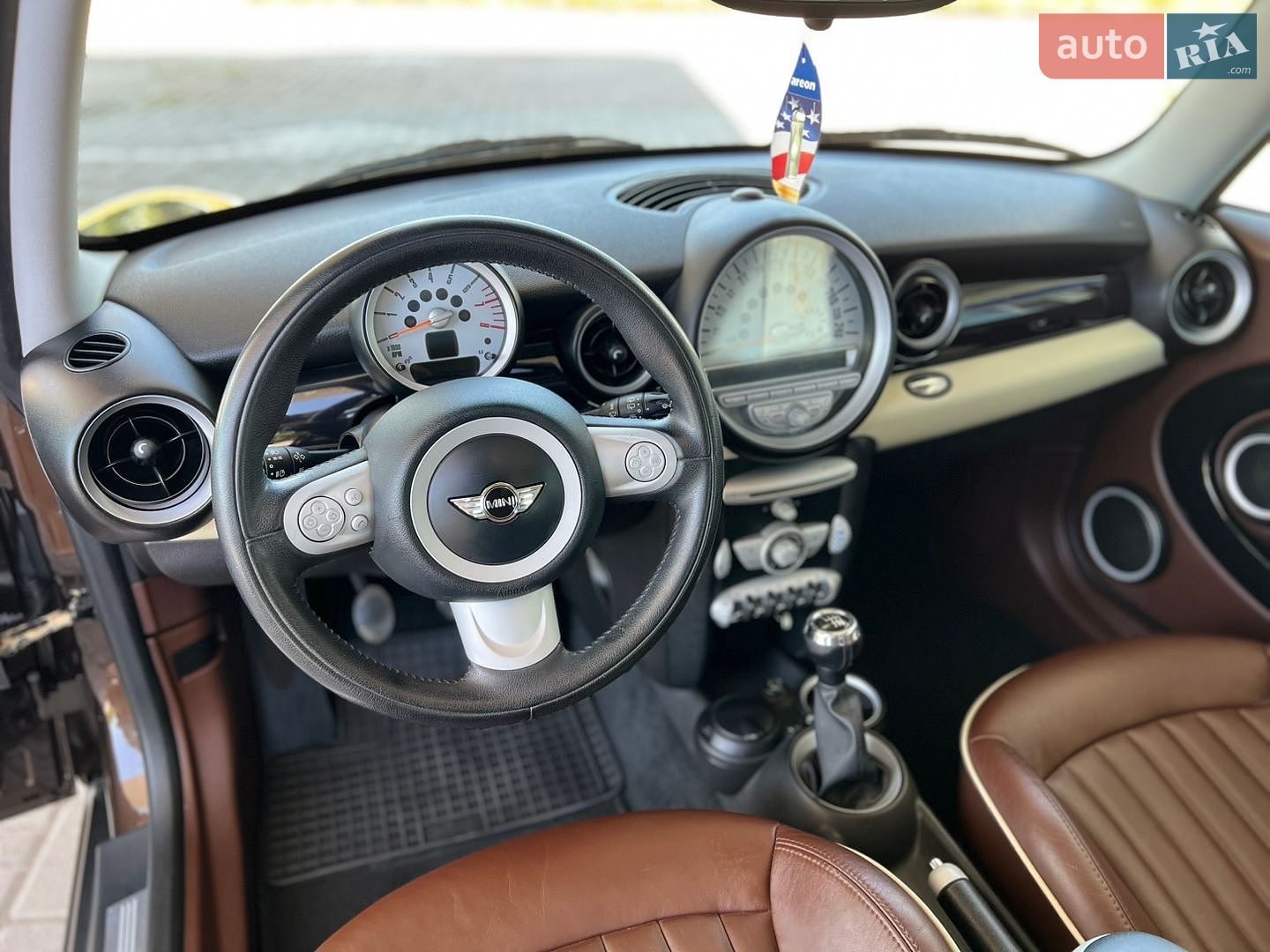 Mini Clubman 2008 VIN WMWML310X0TP06557 фото оголошення 35 з 68