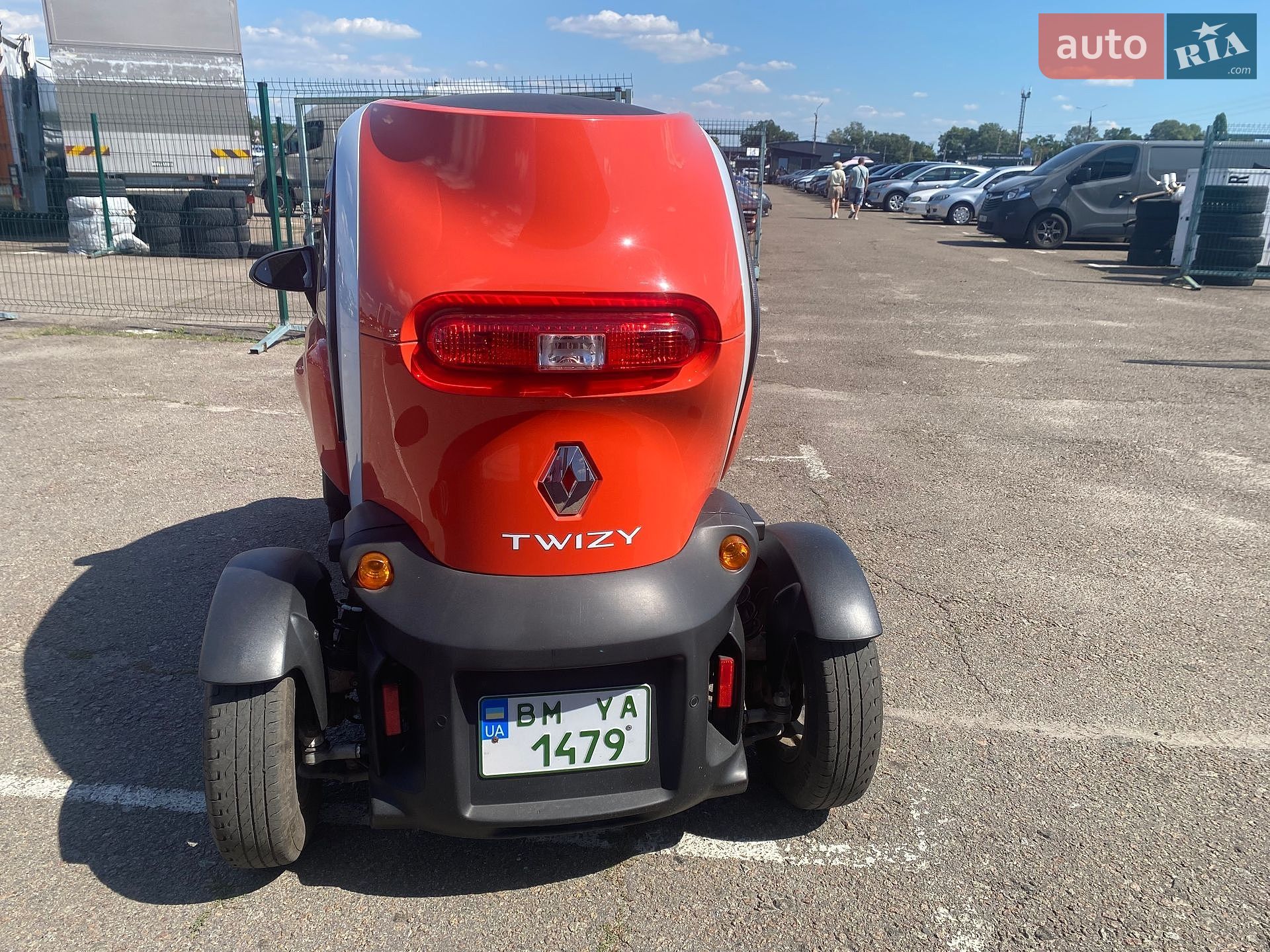 Renault Twizy Z.E. 2020 VIN KNMJ2Z2ZMLP000722 фото оголошення 5 з 33