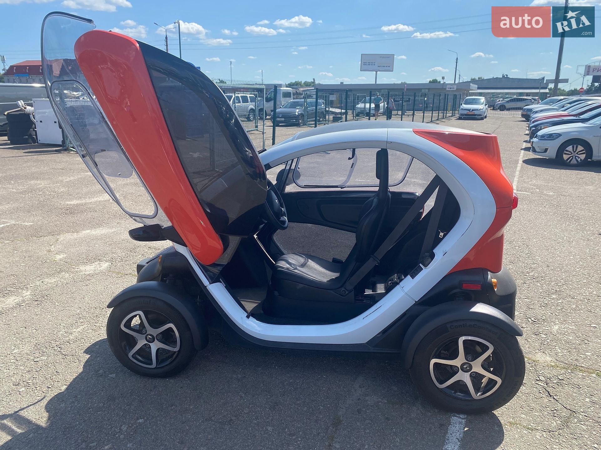 Renault Twizy Z.E. 2020 VIN KNMJ2Z2ZMLP000722 фото оголошення 10 з 33