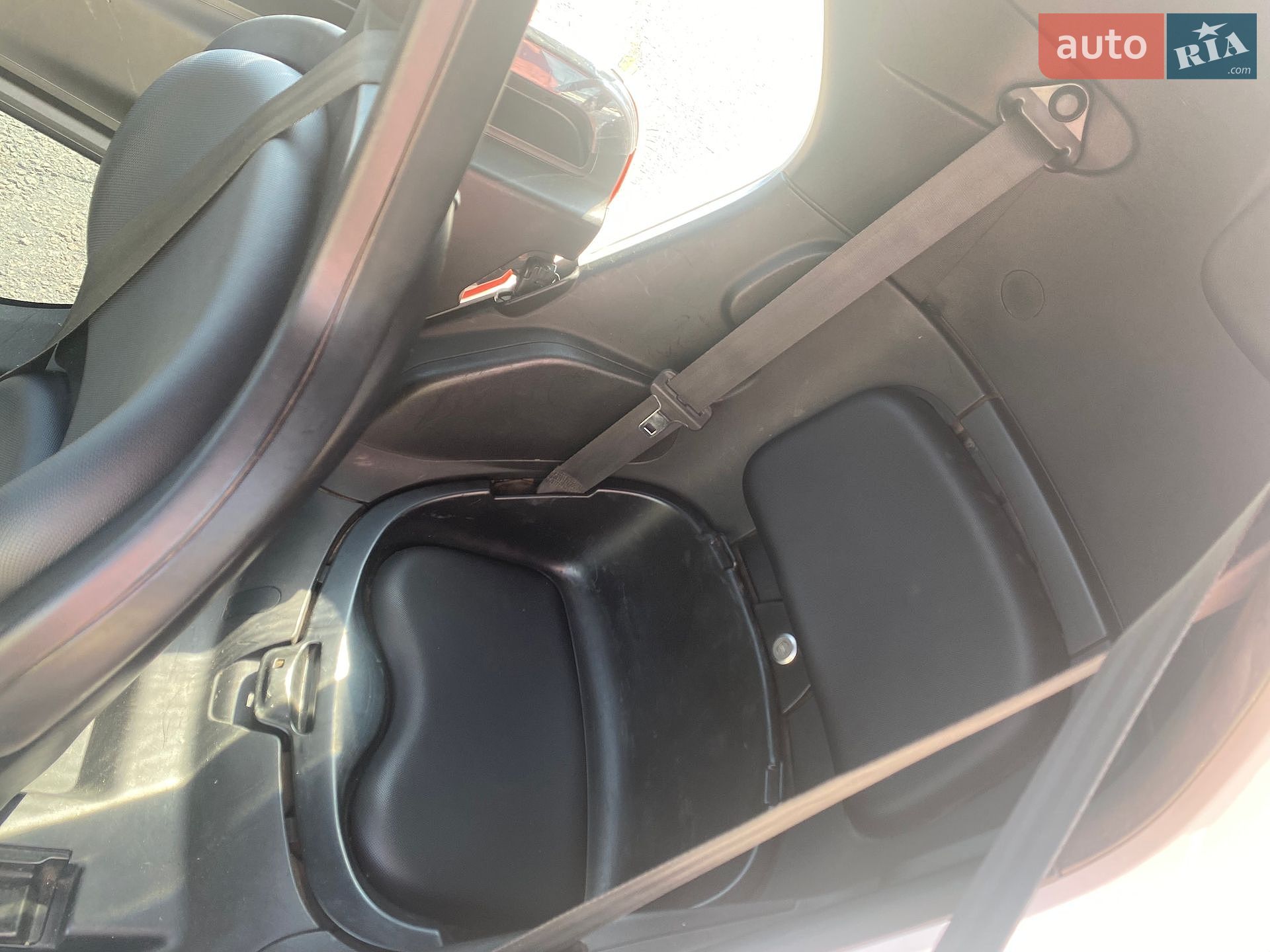 Renault Twizy Z.E. 2020 VIN KNMJ2Z2ZMLP000722 фото оголошення 15 з 33