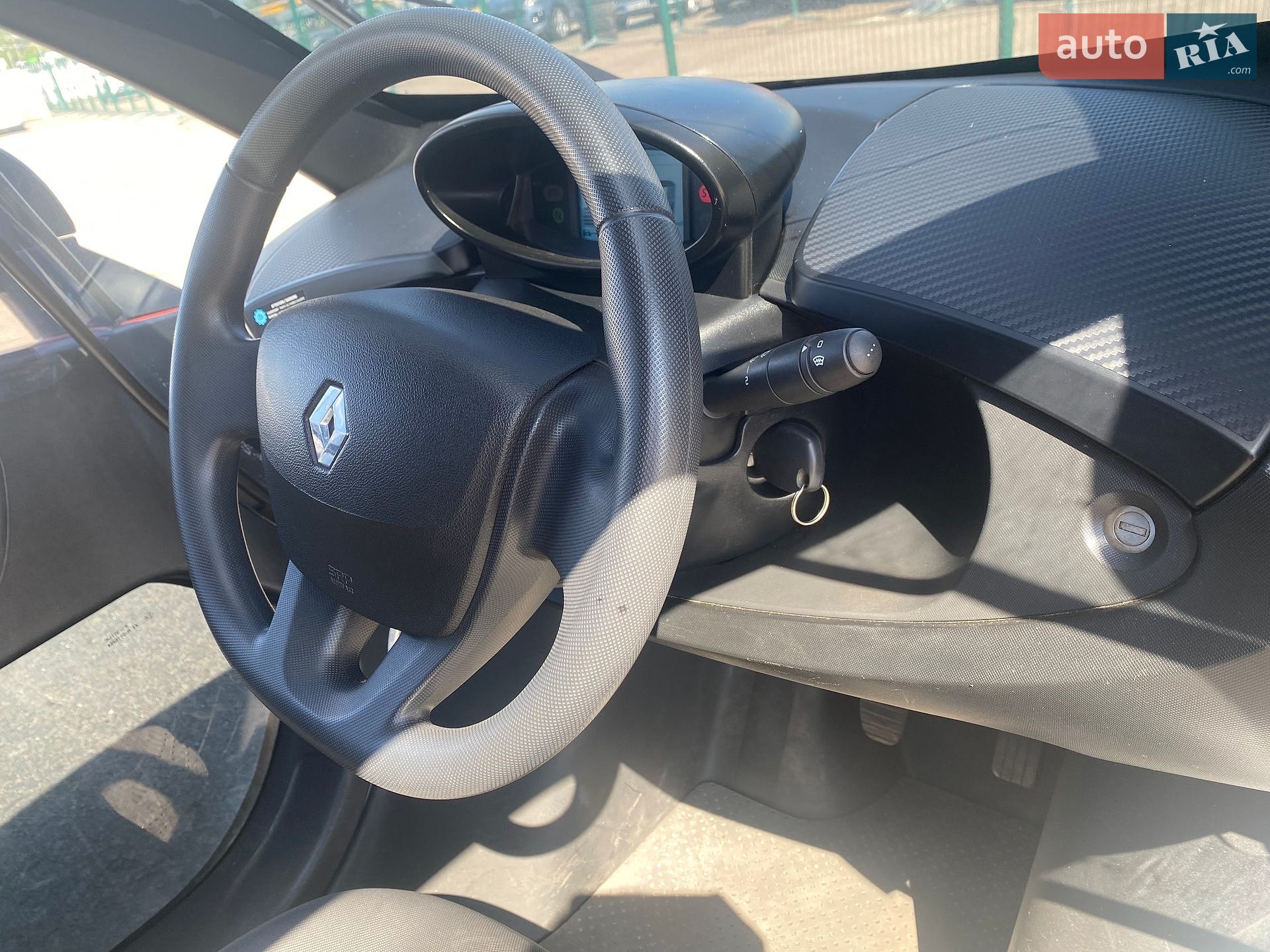 Renault Twizy Z.E. 2020 VIN KNMJ2Z2ZMLP000722 фото оголошення 21 з 33