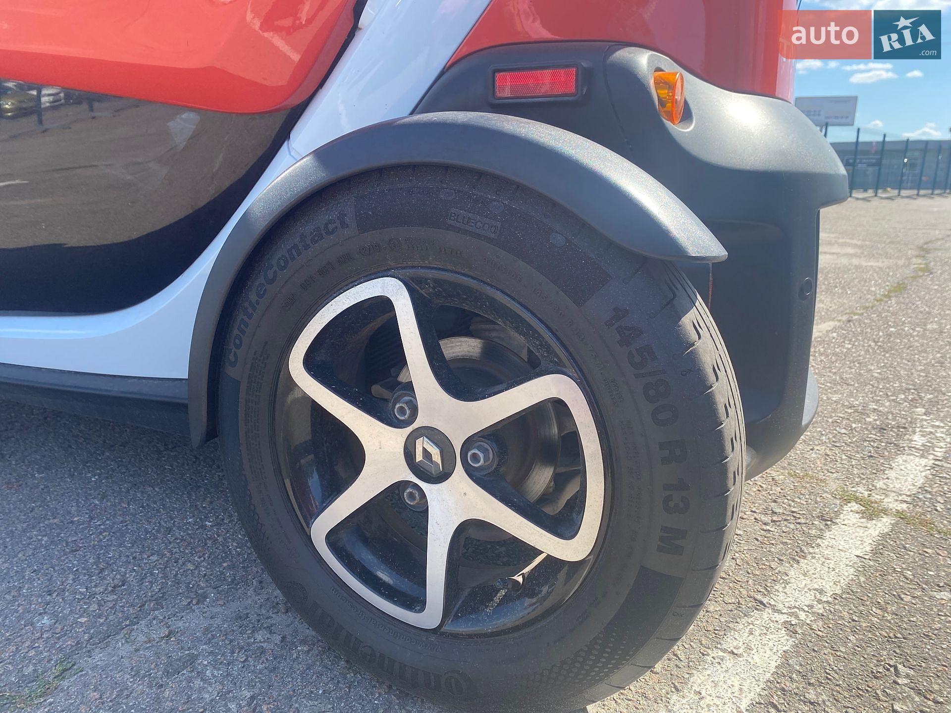 Renault Twizy Z.E. 2020 VIN KNMJ2Z2ZMLP000722 фото оголошення 27 з 33