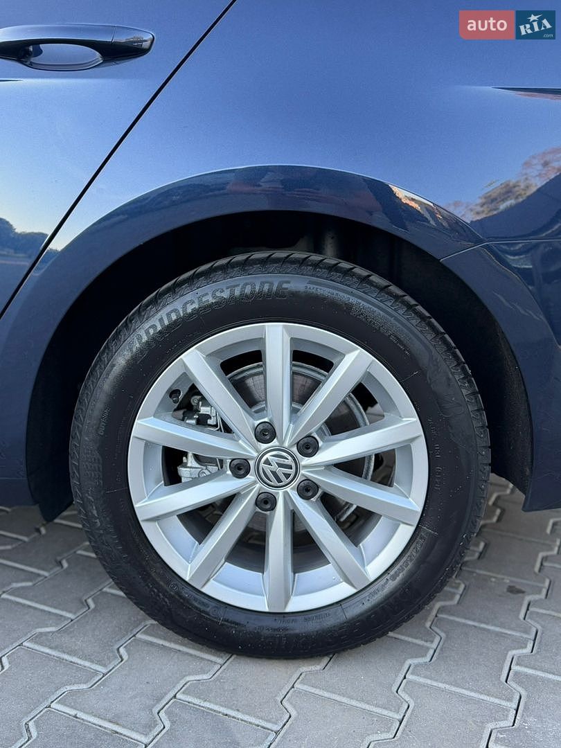 Volkswagen Golf 2016 VIN WVWZZZAUZGP559814 фото оголошення 14 з 130