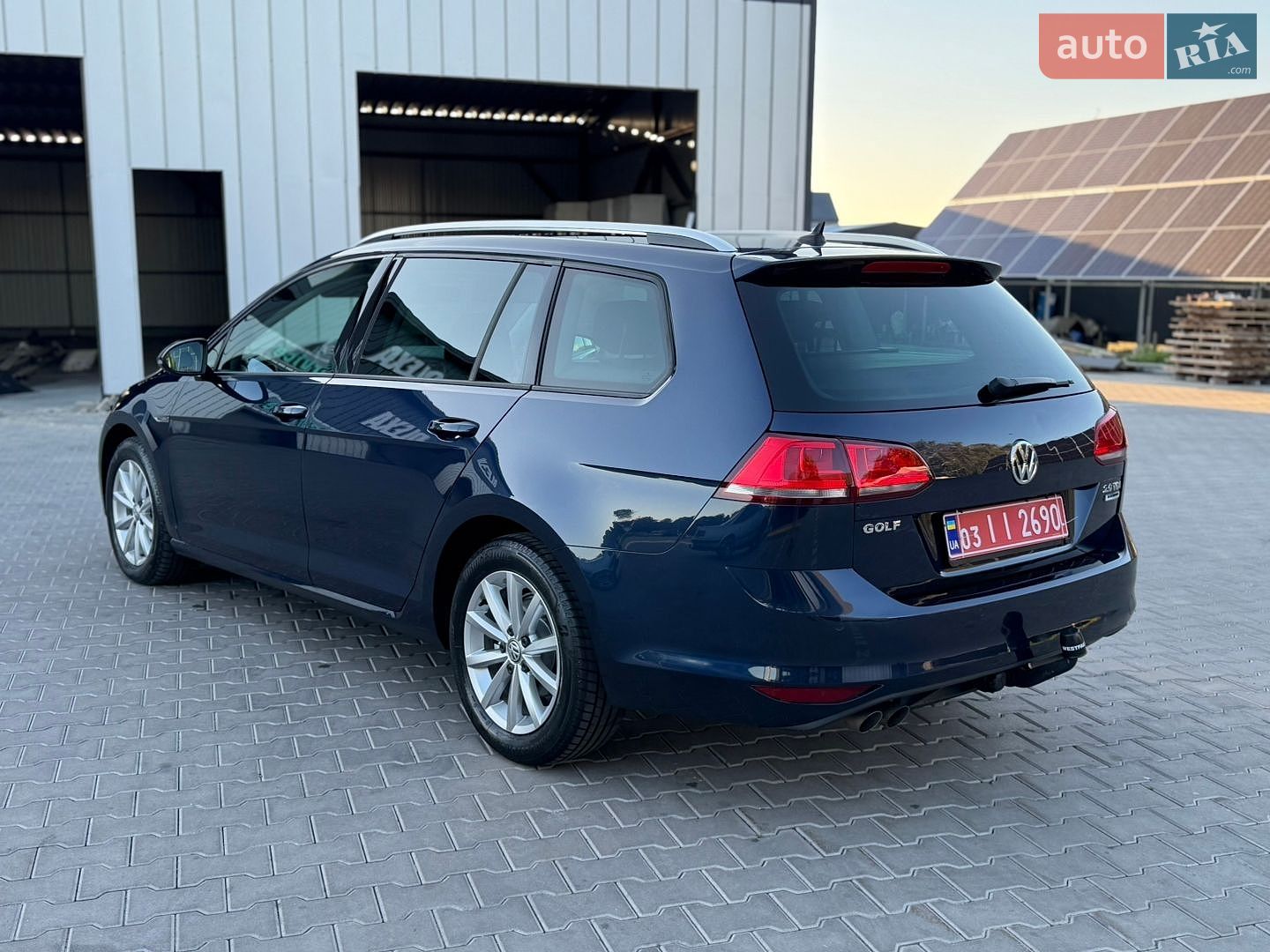 Volkswagen Golf 2016 VIN WVWZZZAUZGP559814 фото оголошення 16 з 130