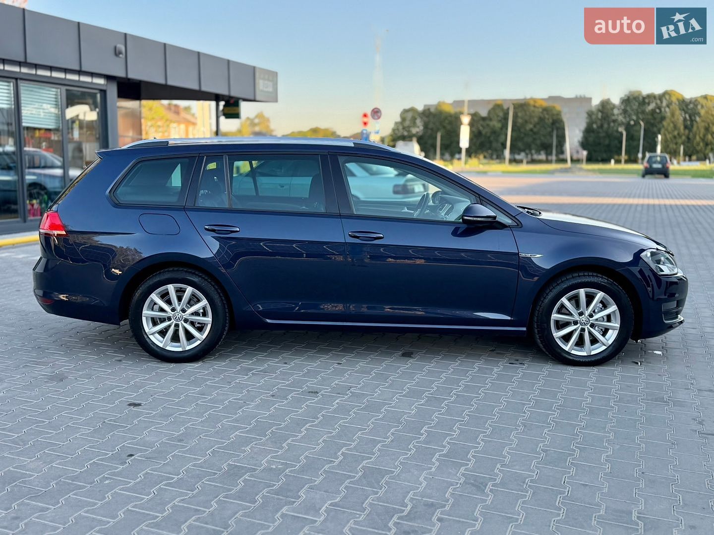 Volkswagen Golf 2016 VIN WVWZZZAUZGP559814 фото оголошення 26 з 130