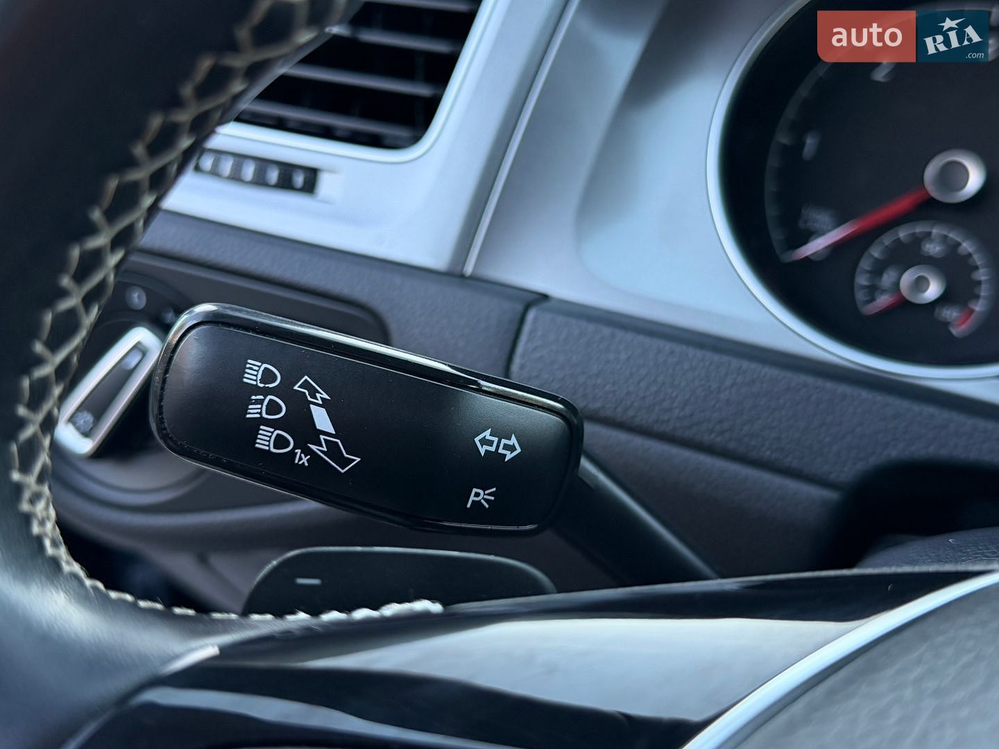 Volkswagen Golf 2016 VIN WVWZZZAUZGP559814 фото оголошення 68 з 130