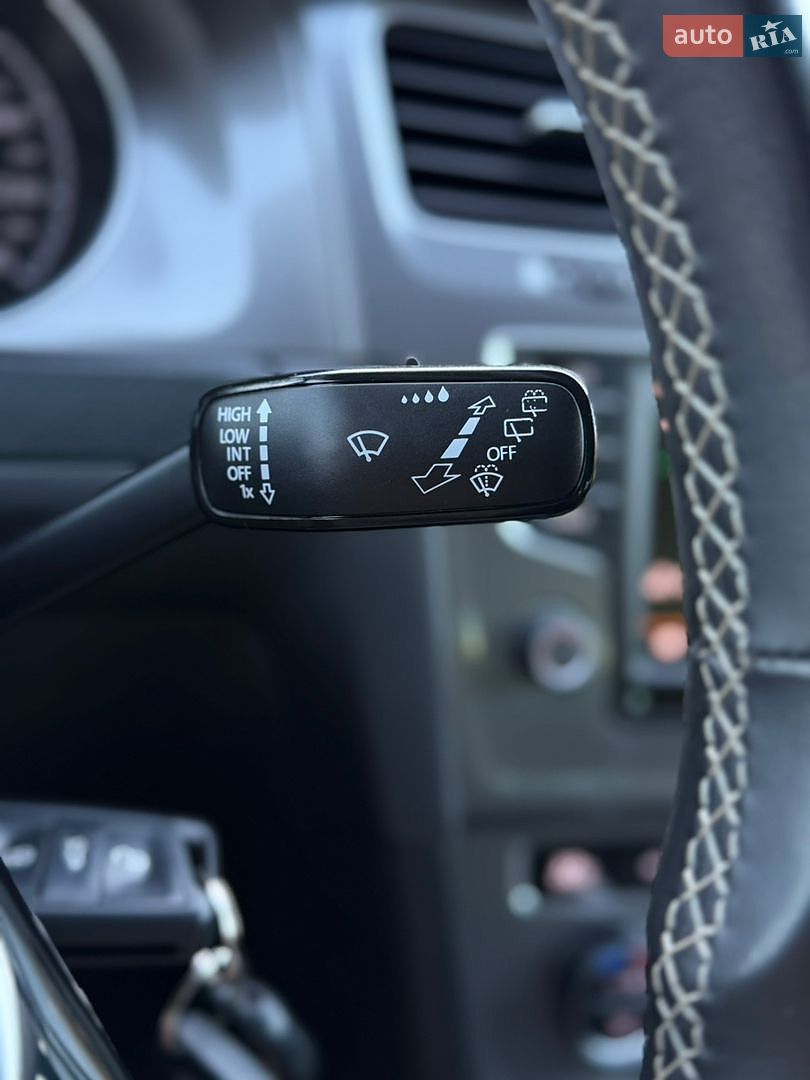 Volkswagen Golf 2016 VIN WVWZZZAUZGP559814 фото оголошення 77 з 130