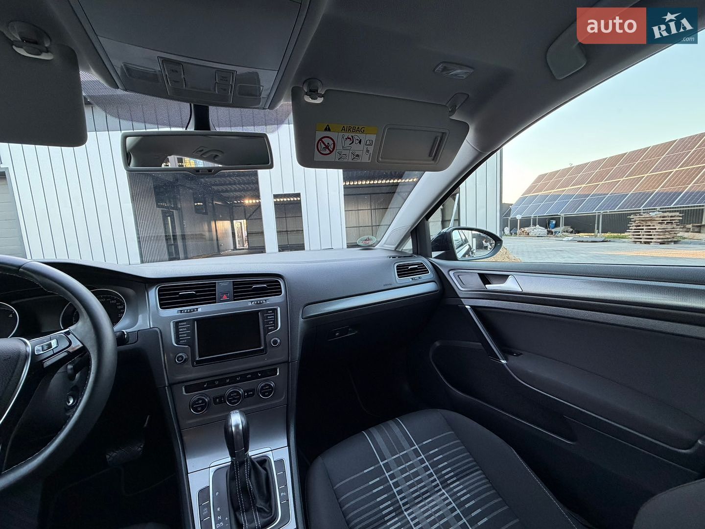 Volkswagen Golf 2016 VIN WVWZZZAUZGP559814 фото оголошення 97 з 130