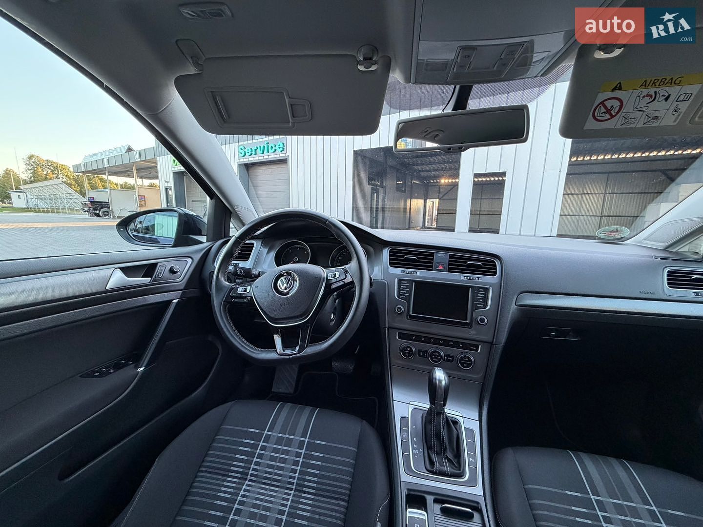 Volkswagen Golf 2016 VIN WVWZZZAUZGP559814 фото оголошення 96 з 130