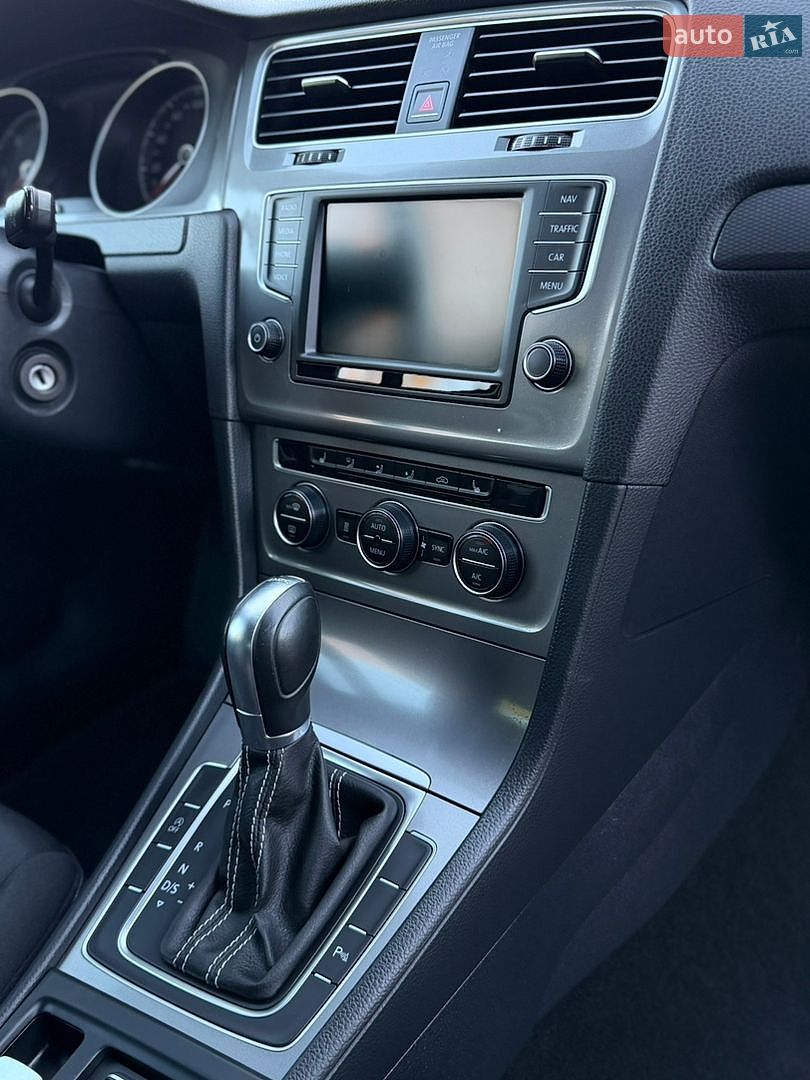 Volkswagen Golf 2016 VIN WVWZZZAUZGP559814 фото оголошення 112 з 130