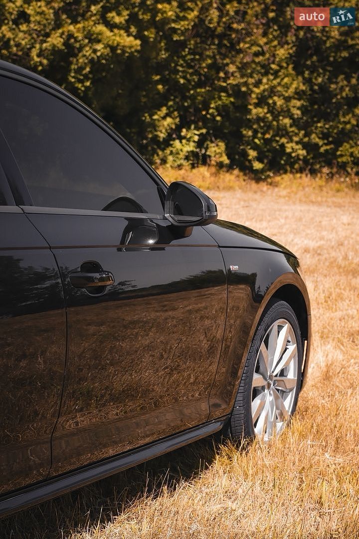 Audi A4 2018 VIN WAUKMAF47JN013150 фото оголошення 16 з 42