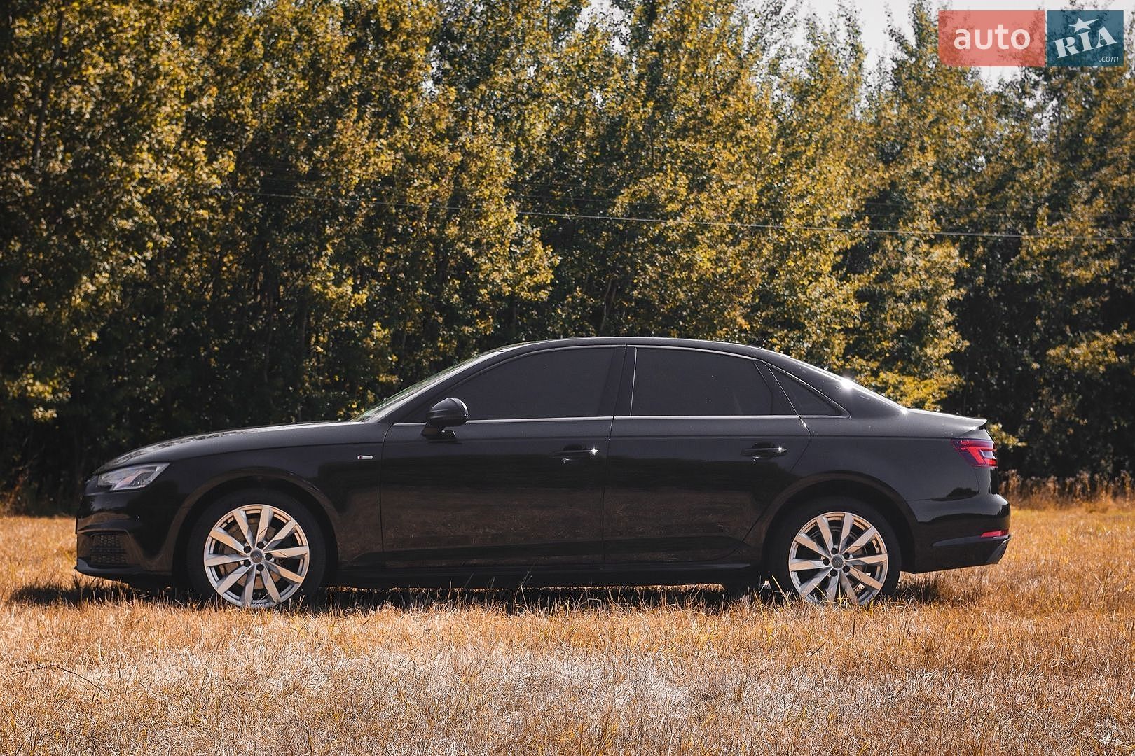 Audi A4 2018 VIN WAUKMAF47JN013150 фото оголошення 19 з 42