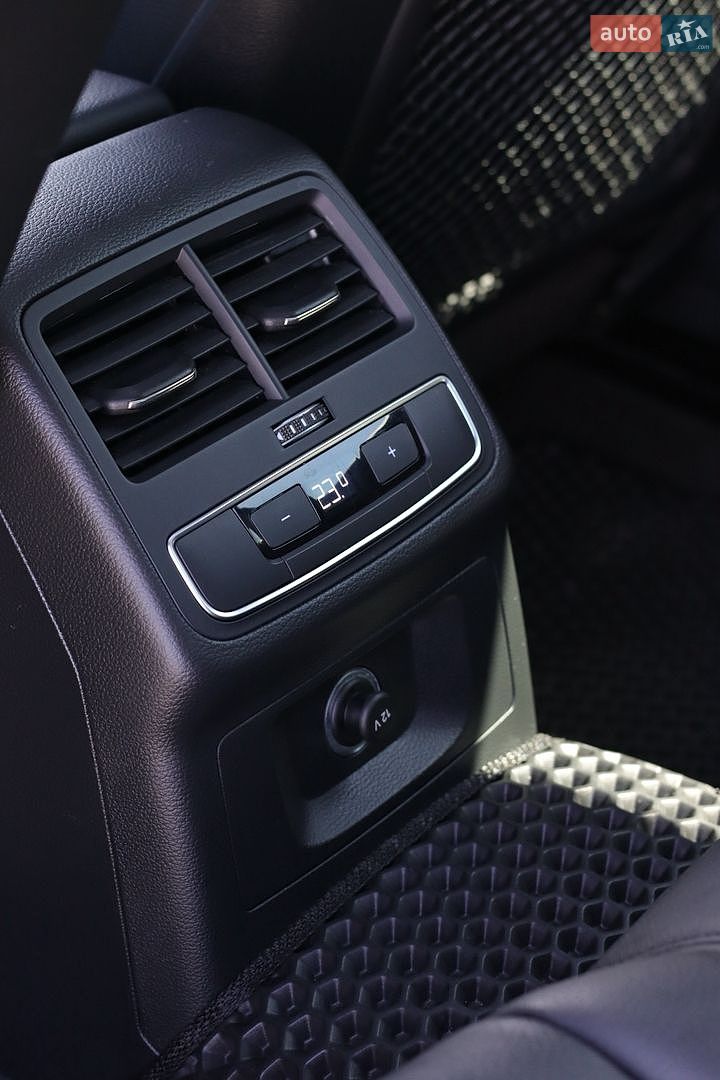 Audi A4 2018 VIN WAUKMAF47JN013150 фото оголошення 36 з 42