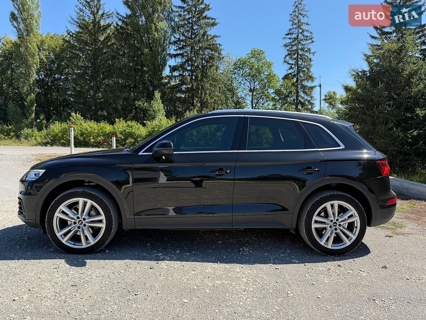 Audi Q5 2017 VIN WAUZZZFY3J2039926 фото оголошення 10 з 49