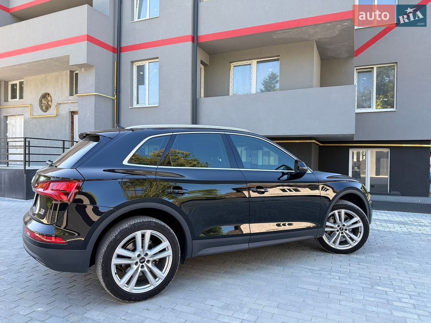 Audi Q5 2017 VIN WAUZZZFY3J2039926 фото оголошення 21 з 49