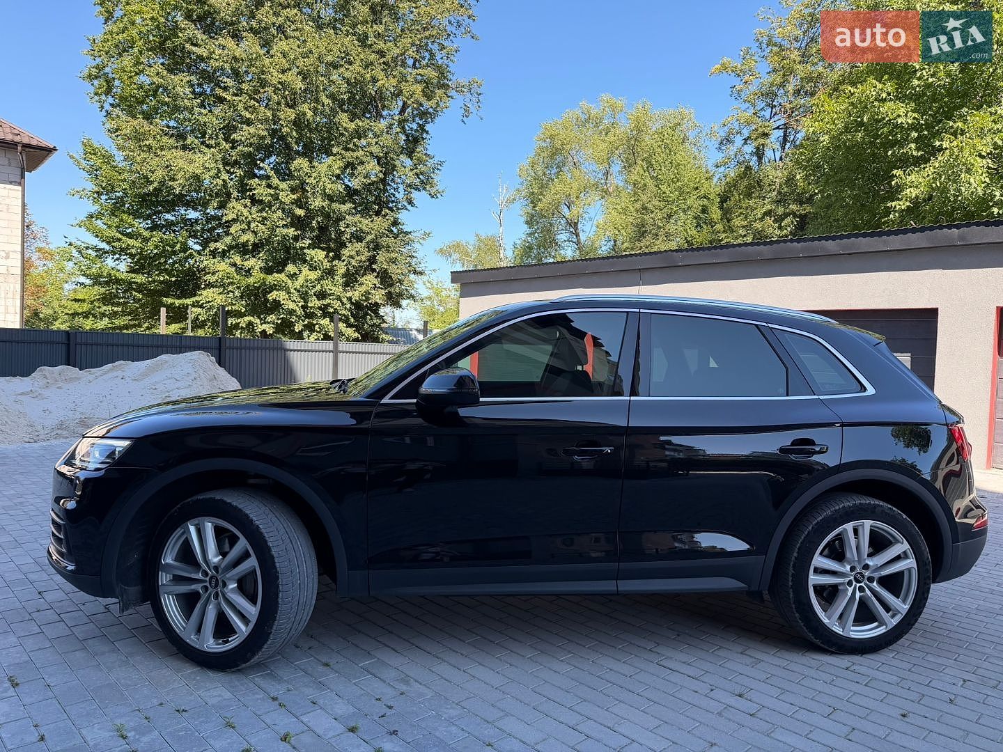 Audi Q5 2017 VIN WAUZZZFY3J2039926 фото оголошення 17 з 49