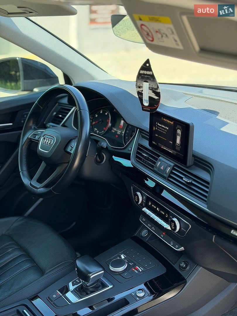 Audi Q5 2017 VIN WAUZZZFY3J2039926 фото оголошення 28 з 49