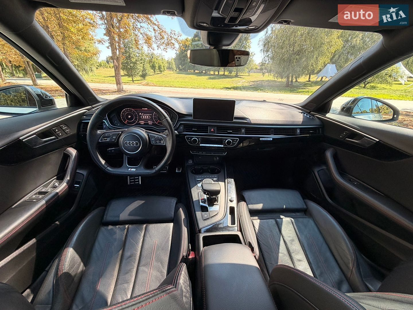 Audi A4 2018 VIN WAUENAF41JA082465 фото оголошення 24 з 30