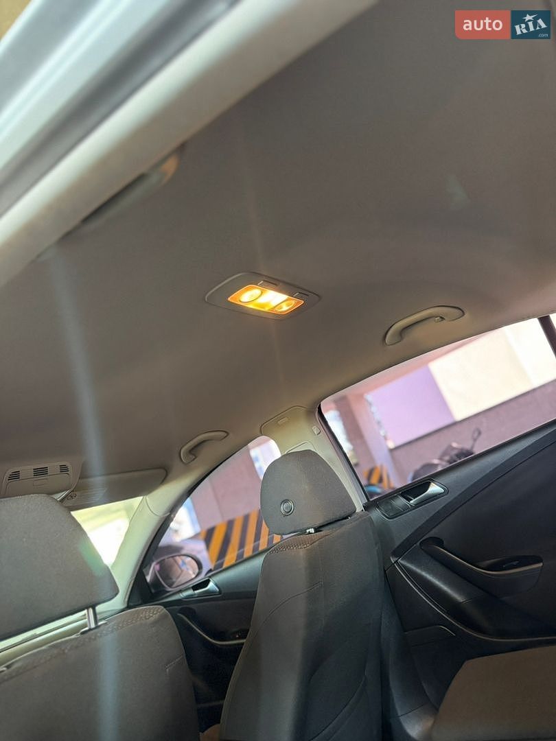 Volkswagen Passat 2008 VIN WVWZZZ3CZ9P031737 фото оголошення 6 з 18
