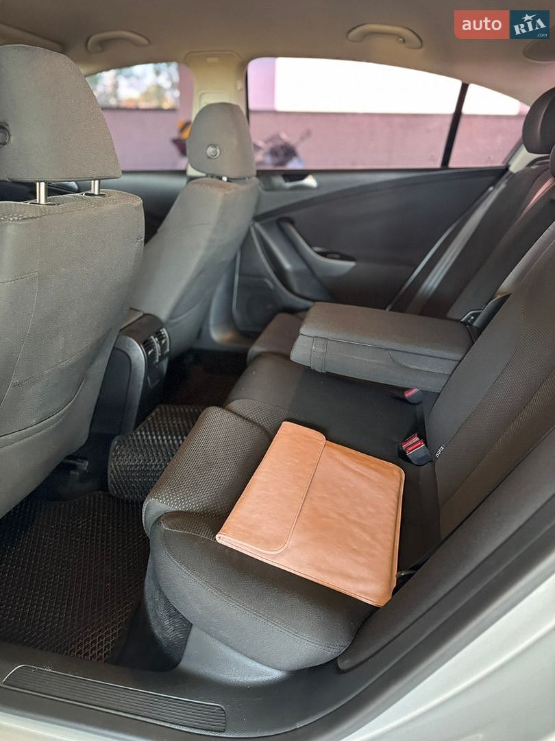 Volkswagen Passat 2008 VIN WVWZZZ3CZ9P031737 фото оголошення 10 з 18