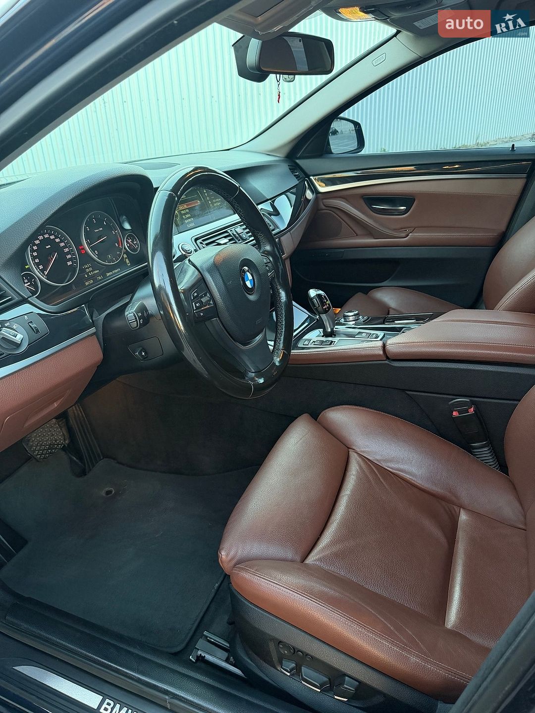 BMW 5 Series 2012 VIN WBAXA51010DW59623 фото оголошення 8 з 18