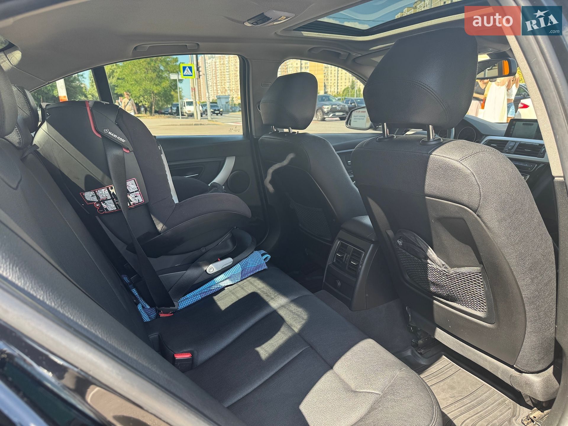 BMW 3 Series 2017 VIN WBA8A3C32HA066947 фото оголошення 9 з 36