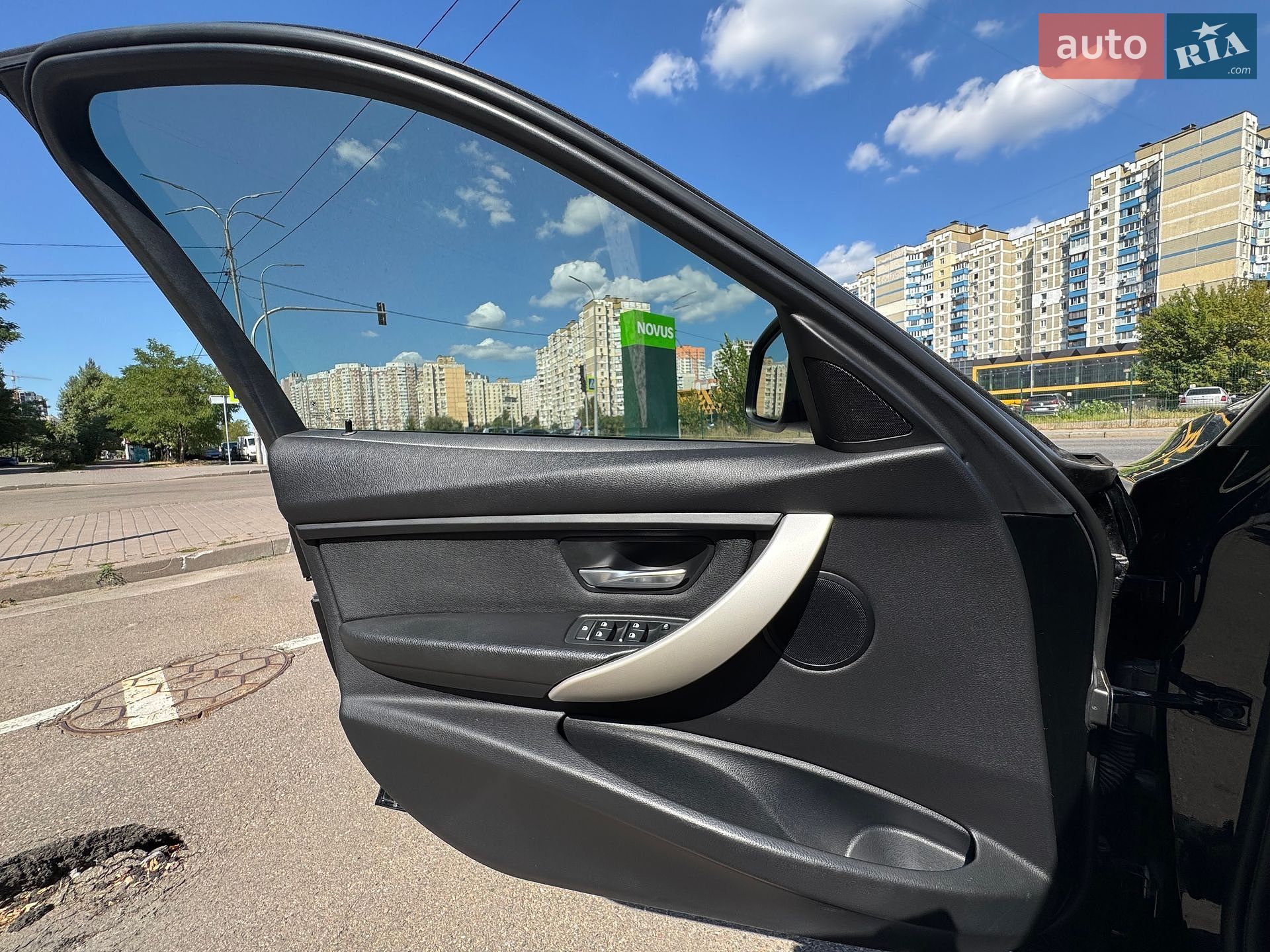 BMW 3 Series 2017 VIN WBA8A3C32HA066947 фото оголошення 16 з 36