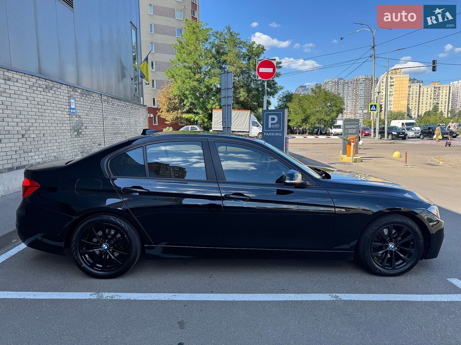 BMW 3 Series 2017 VIN WBA8A3C32HA066947 фото оголошення 29 з 36