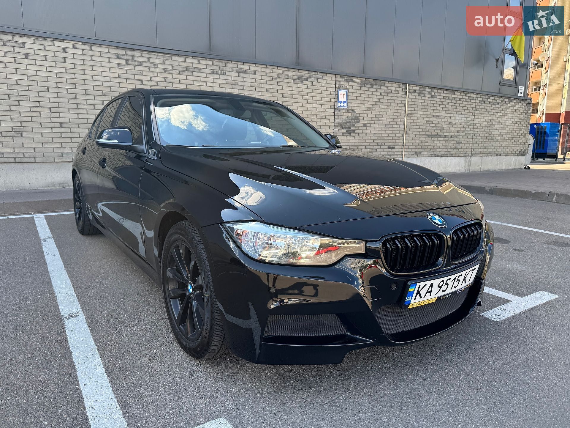 BMW 3 Series 2017 VIN WBA8A3C32HA066947 фото оголошення 30 з 36