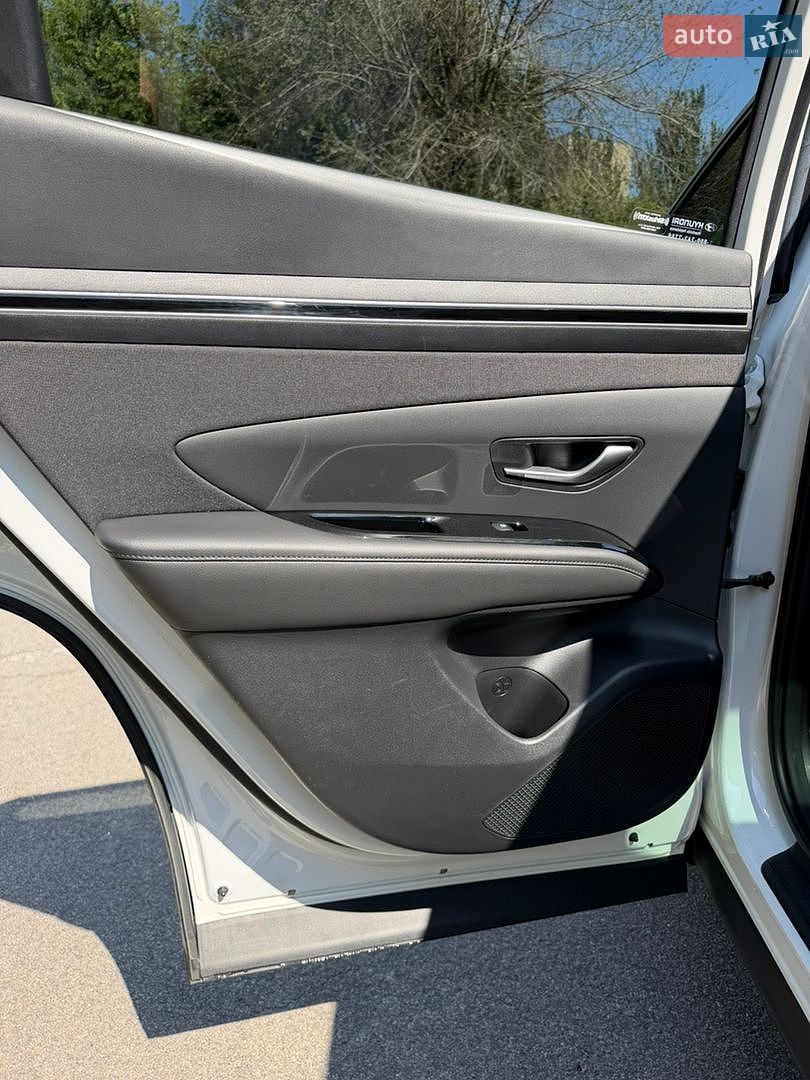 Hyundai Tucson 2023 VIN KM8JFCA14PU134911 фото оголошення 13 з 24