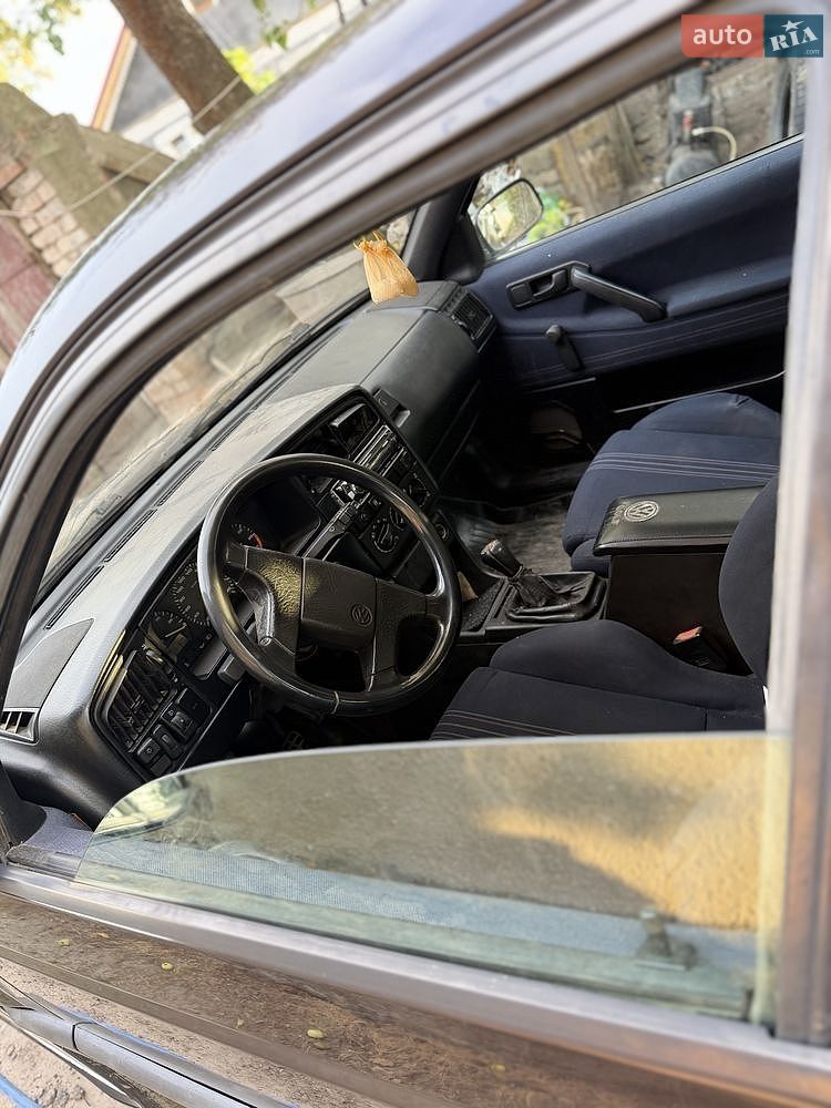 Volkswagen Passat 1992 VIN WVWZZZ31ZNE314018 фото оголошення 6 з 7