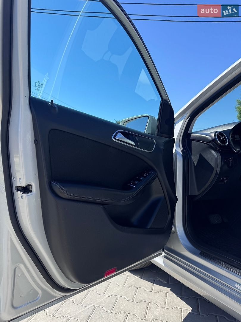 Mercedes-Benz B-Class 2016 VIN WDD2428901J010089 фото оголошення 11 з 19
