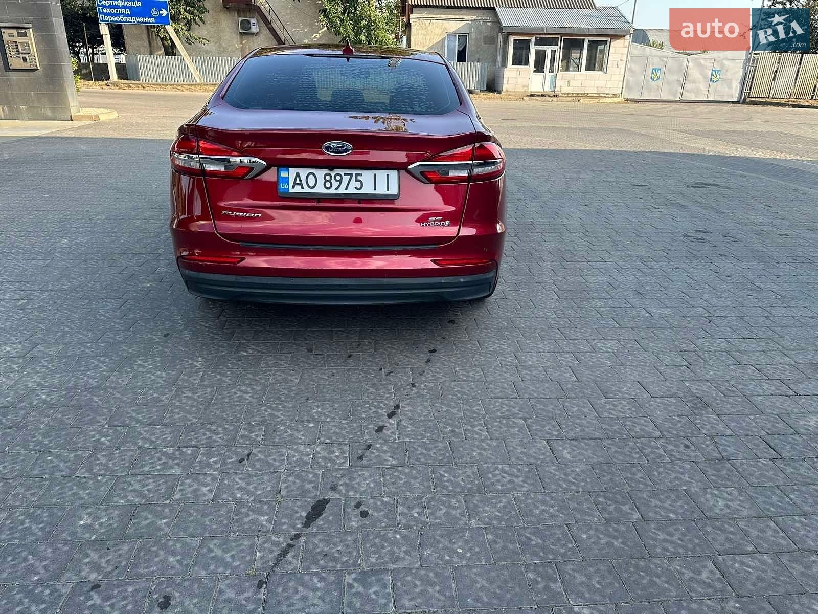 Ford Fusion 2019 VIN 3FA6P0LU9KR205636 фото оголошення 9 з 25